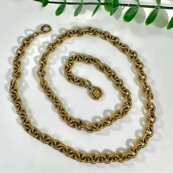 ✨Vintage Givenchy Gold Chain Necklace Authentic - Picture 1 of 13